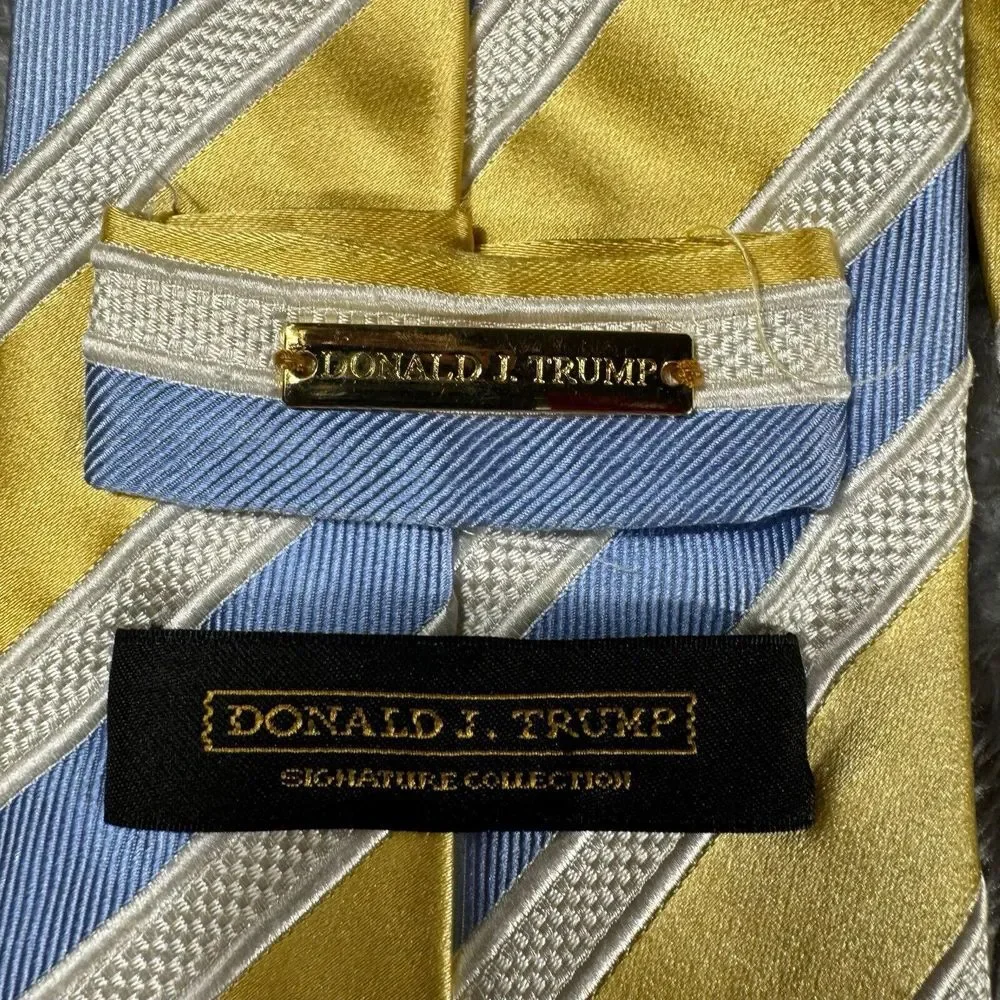DONALD J TRUMP NECKTIE SIGNATURE COLLECTION Blue Yellow Diagonal Stripe Gold Bar
